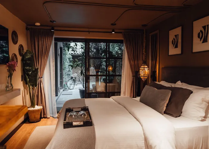 Hotel Casa Emilia Boutique 4*