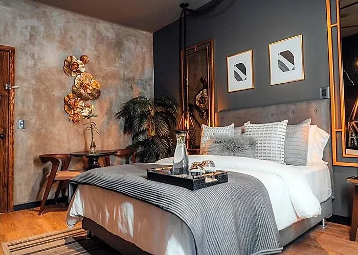 Casa Emilia Boutique Hotel 4*