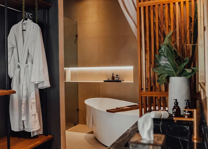 Casa Emilia Boutique